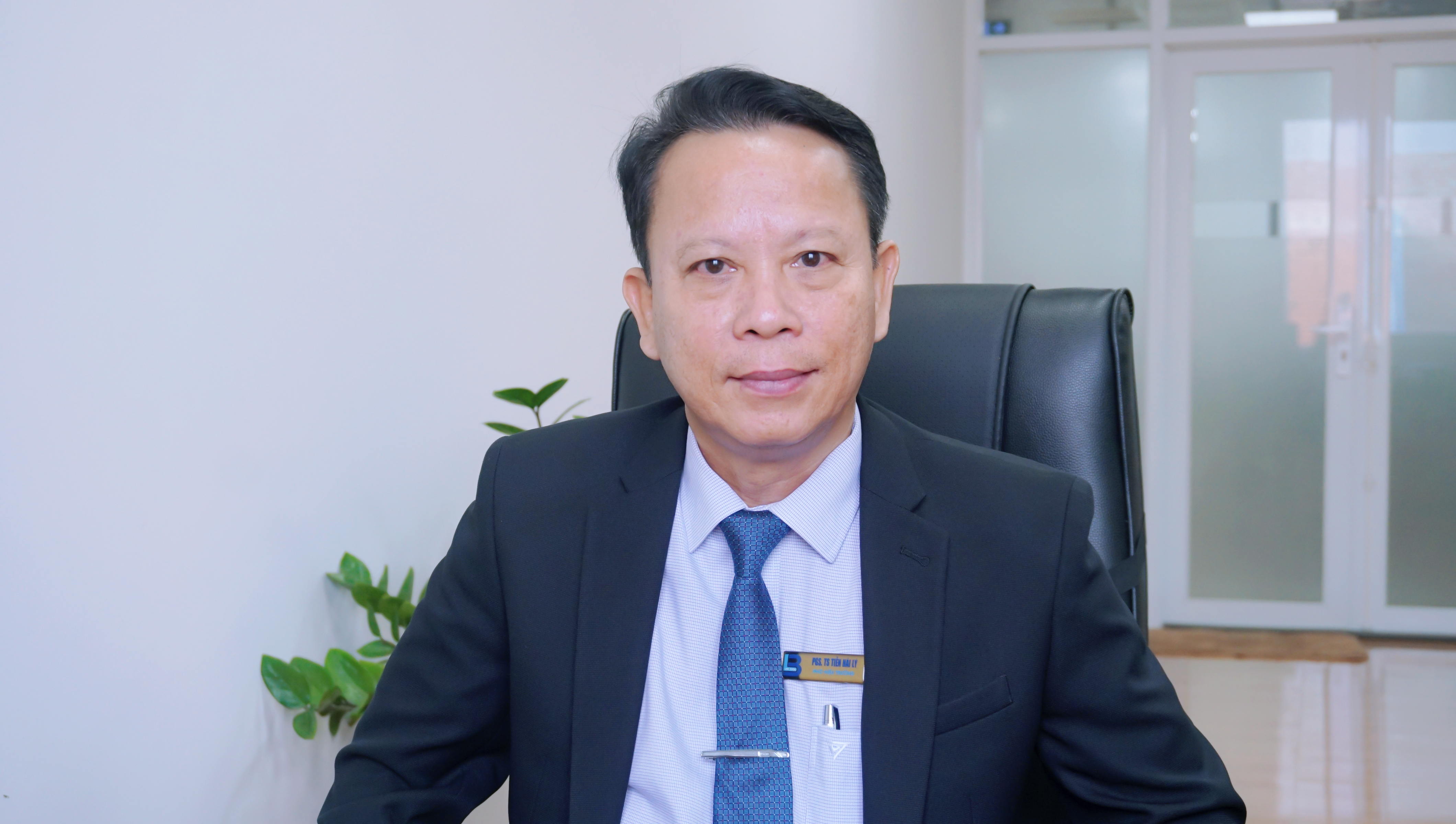 PGS.TS  Tiền Hải Lý